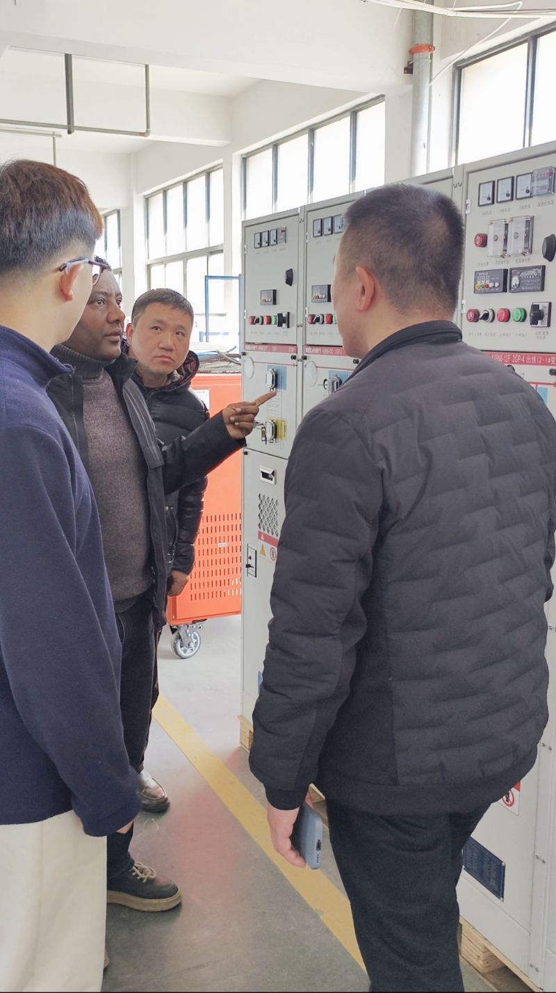 Експертите на ЕЕУ ​​ја посетија Кексун за програмата за трафостаници со 20 комплети